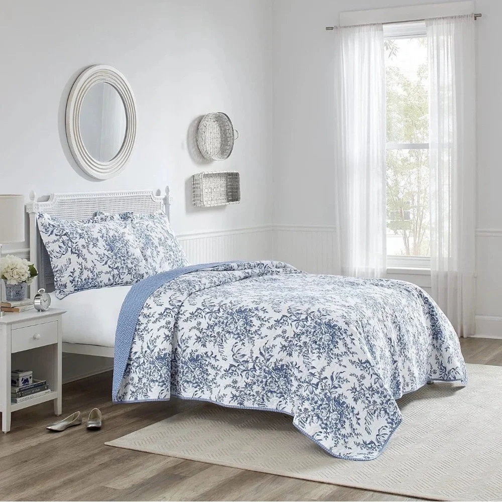 Gorgeous Laura Ashley Full/Queen Bedford Quilt & Sham Set Delft Blue